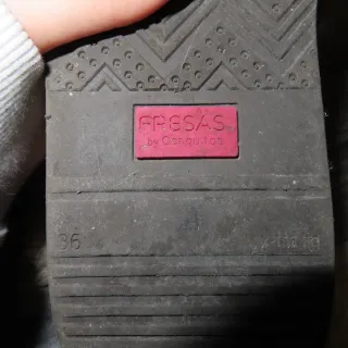 Botas de pelo marrones