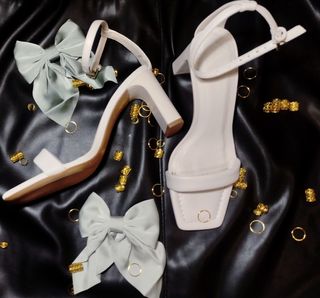 Sandalias de tacón beige