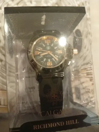 Reloj Calgary Richmond Hill Negro y Dorado