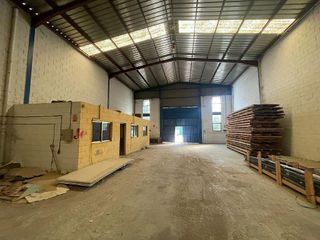 Nave industrial en venta en Maracena