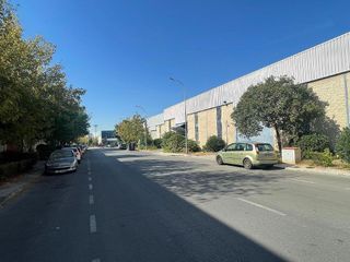 Nave industrial en venta en Maracena