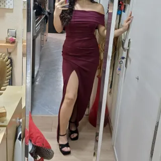 Vestido largo burdeos escote Bardot