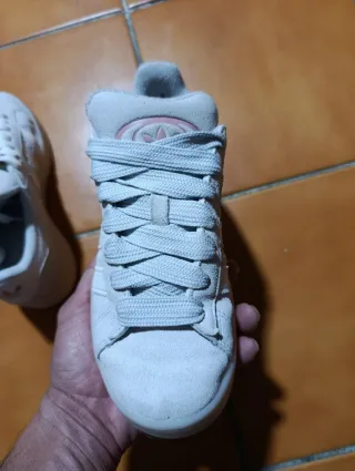 Zapatillas Adidas Blancas y Rosas