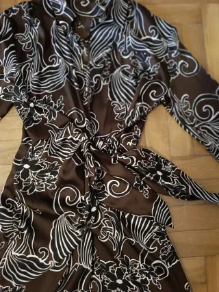 Vestido Zara Satén Estampado Talla S grande