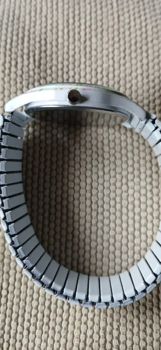 Reloj de chica con flores