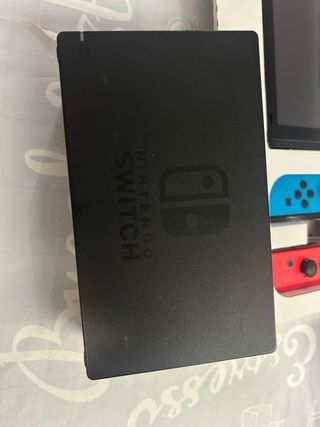 Nintendo Switch Azul y Naranja COMPLETA