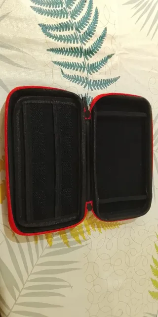 Nintendo 2DS XL Edizione Pokeball Rossa