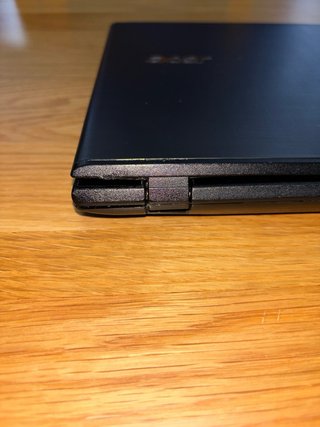Portátil Acer Aspire ES1-575
