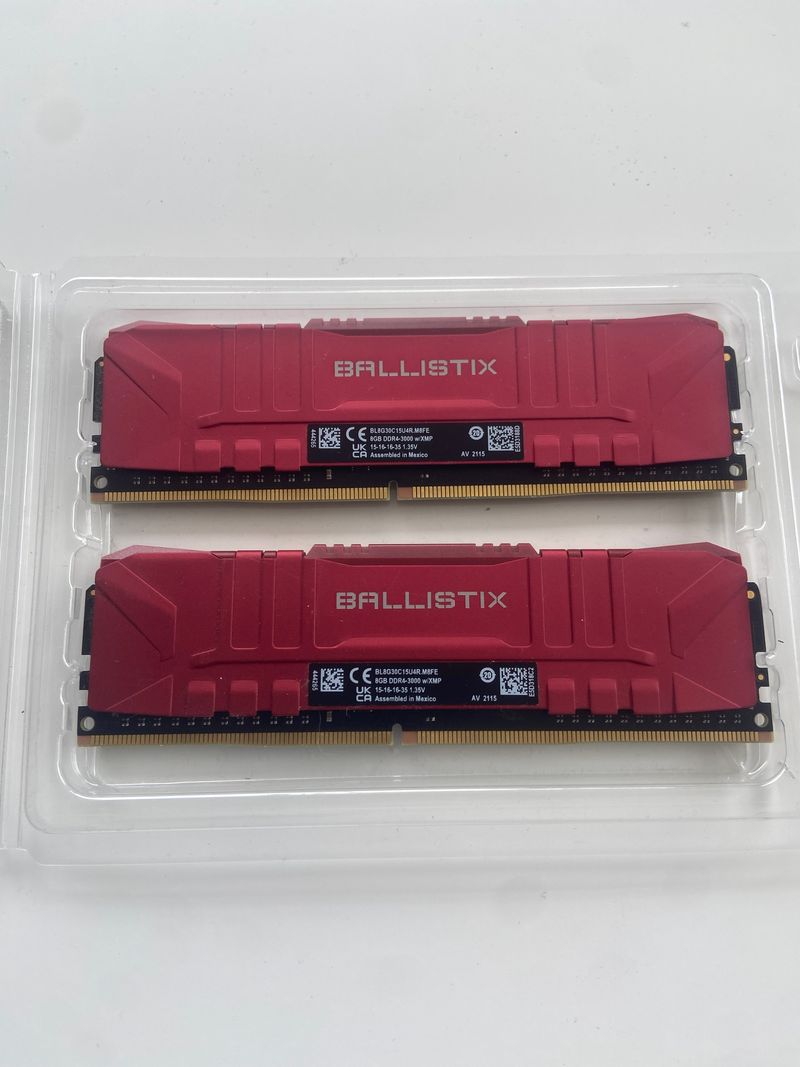 16GB DDR4 RAM 3000MHz Ballistix Roja (2x8)