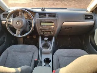 Volkswagen Jetta 2011