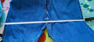 Pantalón vaquero Bershka Talla 44