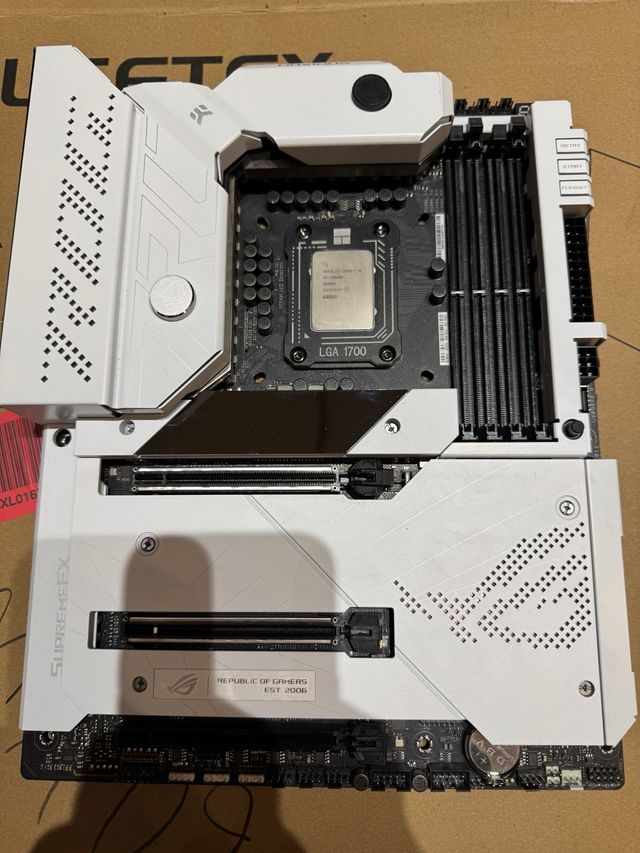 Placa Base ASUS Z690 ROG maximus SupremeFX formula