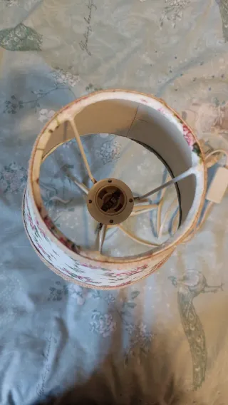 Lámpara Vintage Mesa Flores Rosas