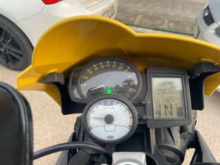 BMW F 800 R Negra y Amarilla