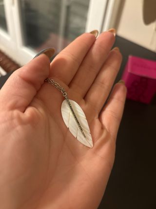 Conjunto Parfois Pluma Nácar Collar y Pulsera