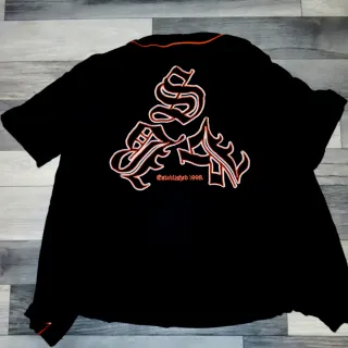 Camisa Baseball Bershka Negra Naranja