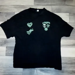 Camiseta H&M Negra Estampada