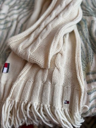 Bufanda de lana beige Tommy Hilfiger