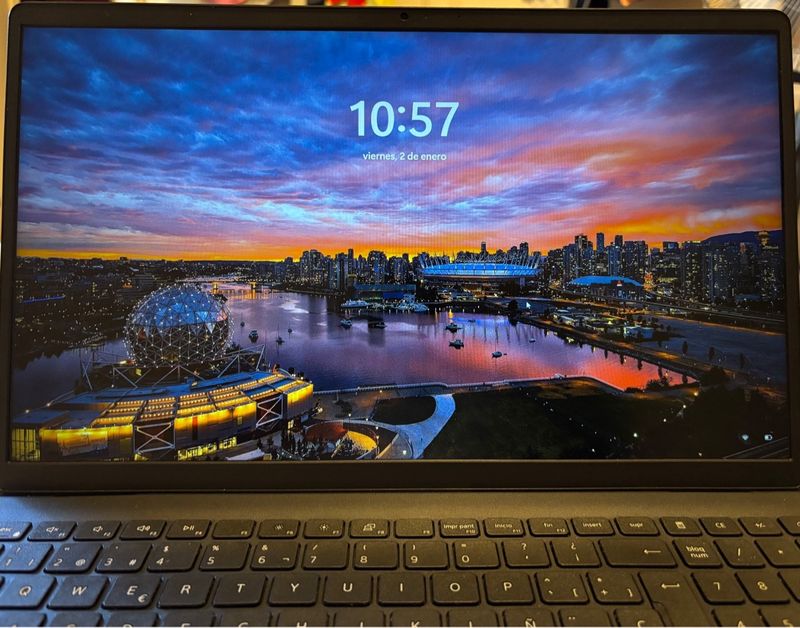 Portátil Dell Vostro 3520 i5 16GB RAM 512GB SSD
