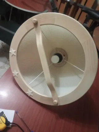 Lámpara vintage beige y blanca