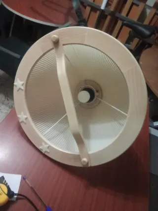 Lámpara vintage beige y blanca