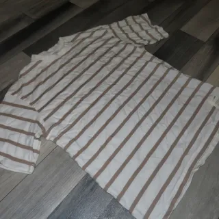 Camiseta Pull&Bear Rayas Marrón y Blanca