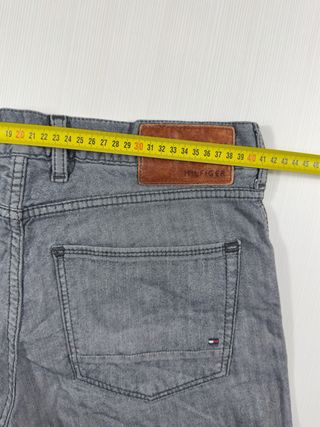 Vaqueros Tommy Hilfiger grises hombre