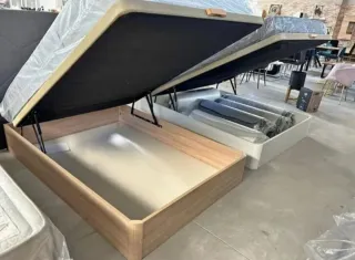 Canapés y colchones individuales / Matrimoniales