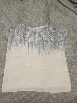 Camiseta Estampada Azul y Blanca