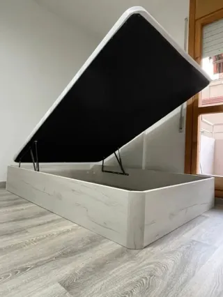 Canapés + colchones + Cabeceros + Mesitas