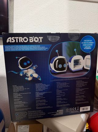 Nevera Astro Bot Playstation 6 latas