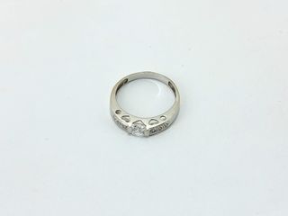 anillo oro 18k con piedra con circonita