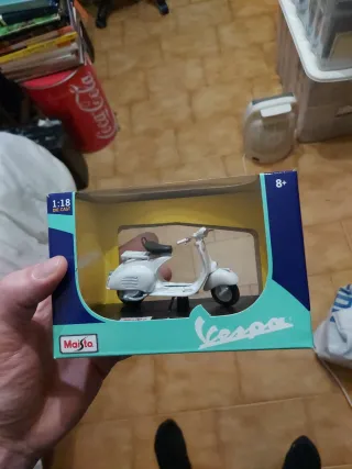 Modellino Vespa Maisto 1:18 Die-Cast