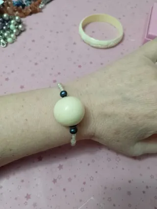 Bracciale antico e prezioso  perla beige