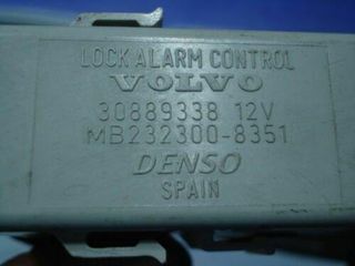 La unidad de control de alarma Volvo V40 Kombi 30889338