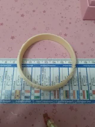 Bracciale antico intagliato floreale