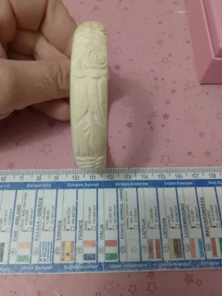 Bracciale antico intagliato floreale