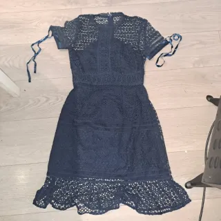 Vestido nuevo encaje azul talla XS