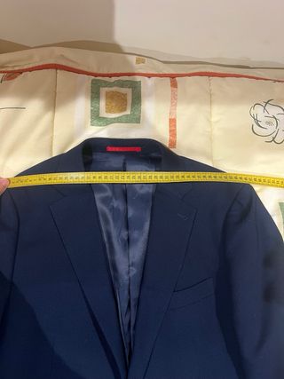 Traje de chaqueta azul marino