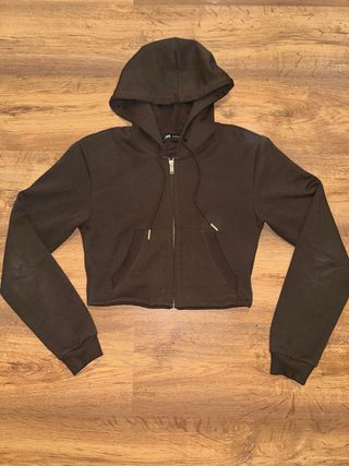 Sudadera ZARA con capucha marrón