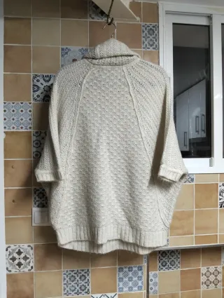 Jersey Zara cuello alto beige
