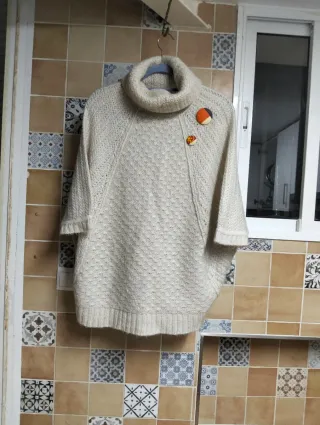 Jersey Zara cuello alto beige