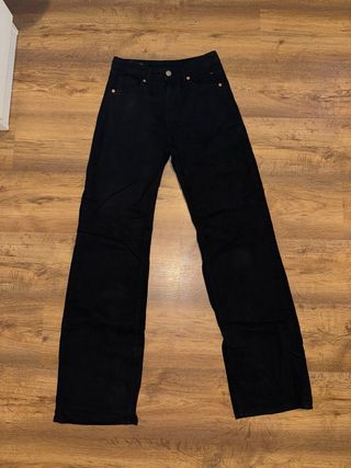 Pantalón vaquero negro ancho