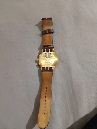 Reloj Swatch Irony Dorado y Marrón