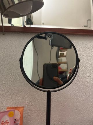 Espejo de maquillaje giratorio