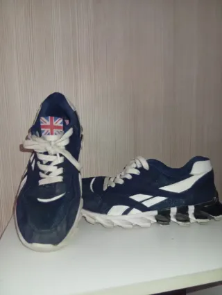 Zapatillas Reebok Azul y Blanco