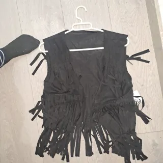 Chaleco negro con flecos nuevo talla única