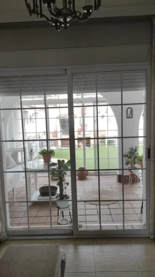 Ventana y cristalera corredera