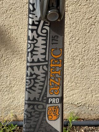 Esquís Scott con bastones Salomon