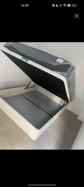 Canapé abatible y colchón